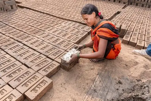 Fired Clay Brick selection for warehouses - Standards, Sourcing, and Lead-Time Reality in 2026