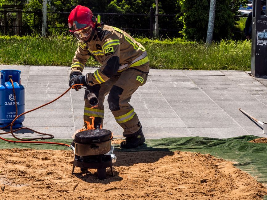 Firefighting Combustible Gas Detector Selection: 2026 Spec Map