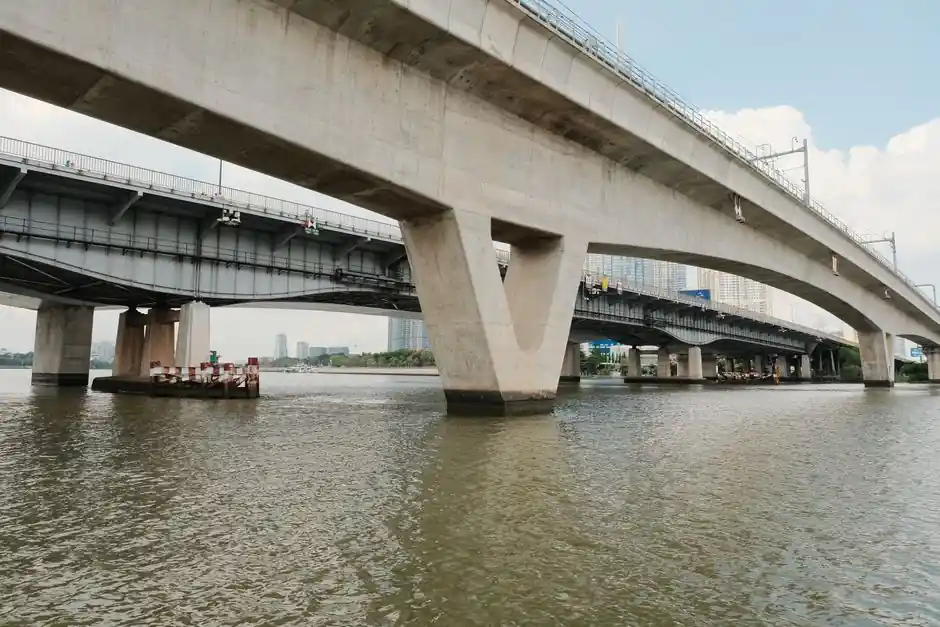 Floor Grinder Selection for Bridge Construction: Width, Mass, and Dust Map
