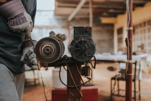 Floor Grinder selection for steel construction - Diamond Tooling, Dust Extraction, and Site Safety