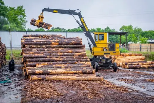 Skid Steer Loader selection for forestry - Selection Comparison: Mid-Frame vs Heavy Forestry Platforms