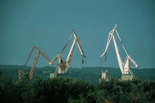Gantry Crane selection for urban infrastructure - Duty class, FEM 1.001, and ISO 4301 mapping