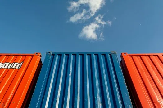 gas generator set selection guide - Enclosure, Containerization, and Site Fit