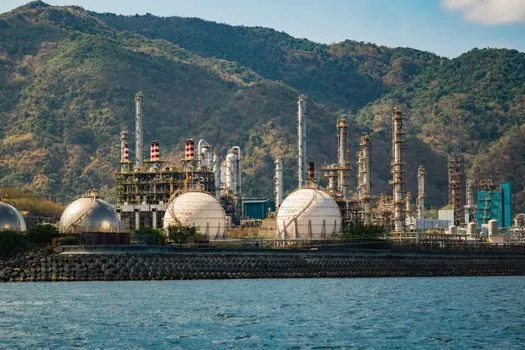 gauge pressure transmitter selection guide - Use Cases by Industry