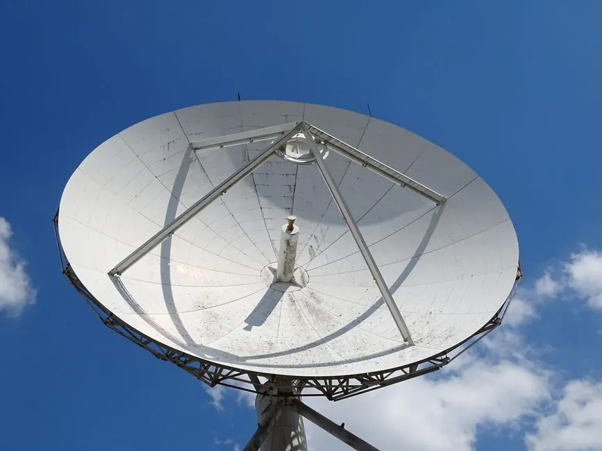 Guided Wave Radar Level Meters: Dielectric Constant Compatibility Specs