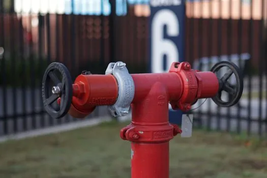 how to choose a Hydraulic Valve - Comparison: Four Valve Families on Pressure, Flow, Response, and Cost