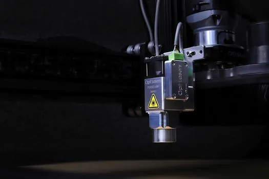 Industrial Camera vs Laser Profile Scanner - Lighting Tolerance and Ambient Robustness