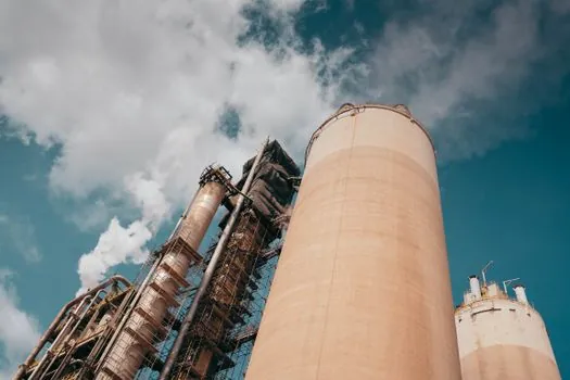 industrial catalyst suppliers and manufacturers list - Comparison of the main catalyst options against four decision criteria