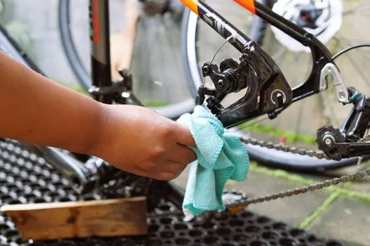 industrial gear types and applications - Materials, lubrication, and sealing envelope