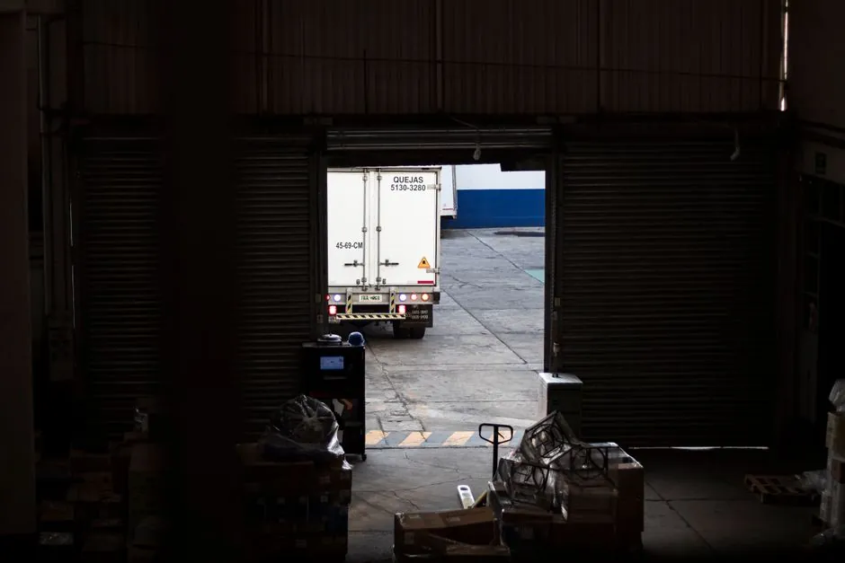 US federal and municipal sourcing posture firms up around vehicle contracts, small-business set-asides, and energy capital-project scopes
