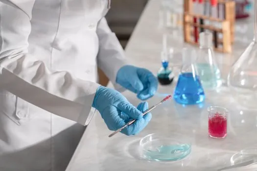 Safety Gloves selection for laboratories - Common Selection Mistakes and How to Avoid Them
