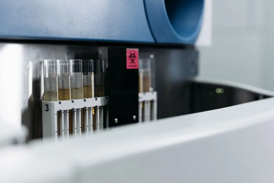 Lab Safety Interlock Switch Selection: Type, PL, SIL and Holding Force
