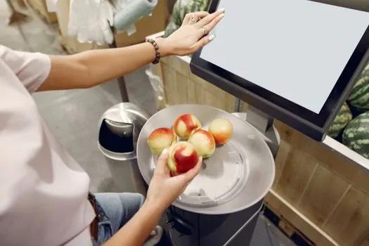 Labeling Machine selection for retail distribution - Sensing, Registration, and Control Integration