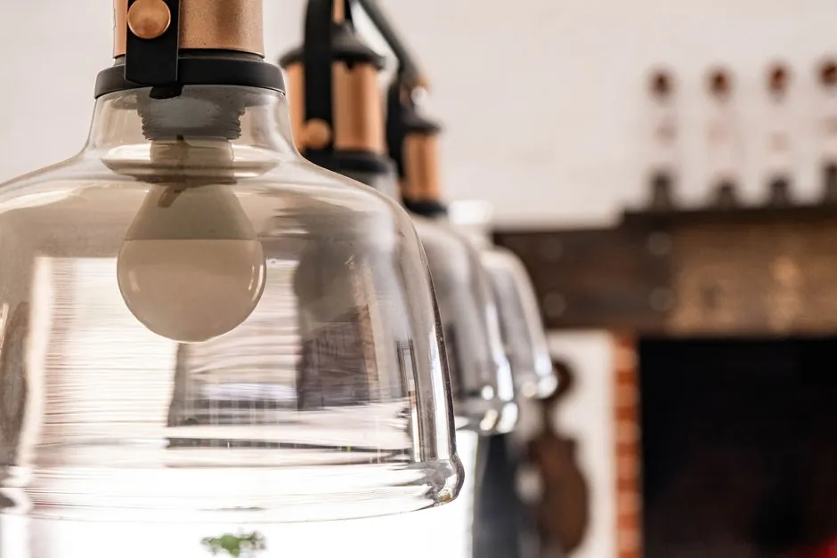 lamps and light fittings reference image