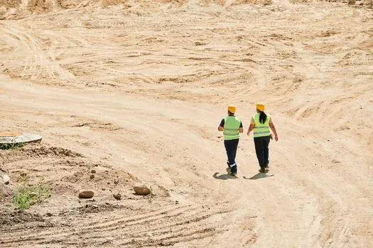 Laser Distance Meter selection for demolition work - Laser Class and Jobsite Legality on an Active Demo Site