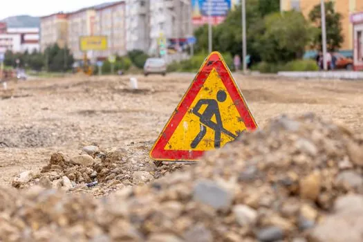 Laser Level selection for demolition work - Trackable Signals and Procurement Notes