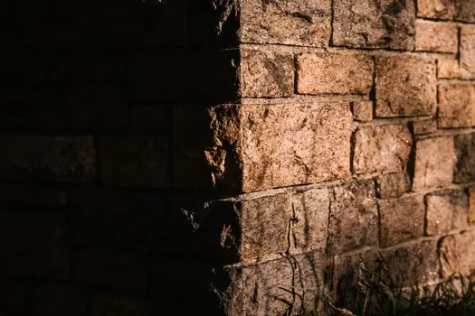 Laser Level selection for masonry - Green beam vs red beam on the jobsite