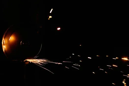 Laser Profile Scanner selection criteria - Laser Source: Wavelength, Class, and Target Material
