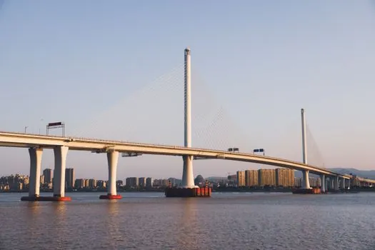 Laser Screed selection for bridge construction - Specification Table: YG-CL300 / CL300A / ZP30 / ZP40 vs Bridge Element