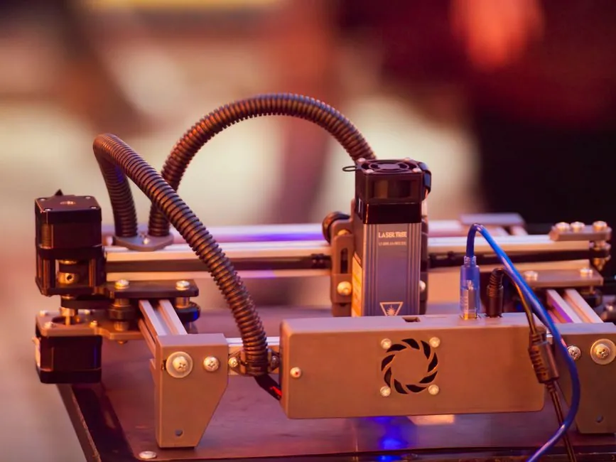 Laser Tracker vs Vision Measuring Machine: Probe Access Trade-Offs
