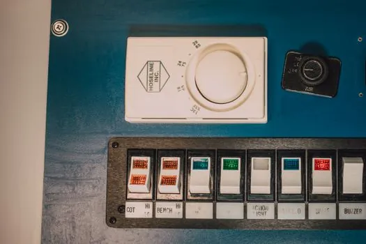 Level Switch vs Magnetostrictive Level Transmitter - Selection Criteria: When a Switch Beats a Transmitter