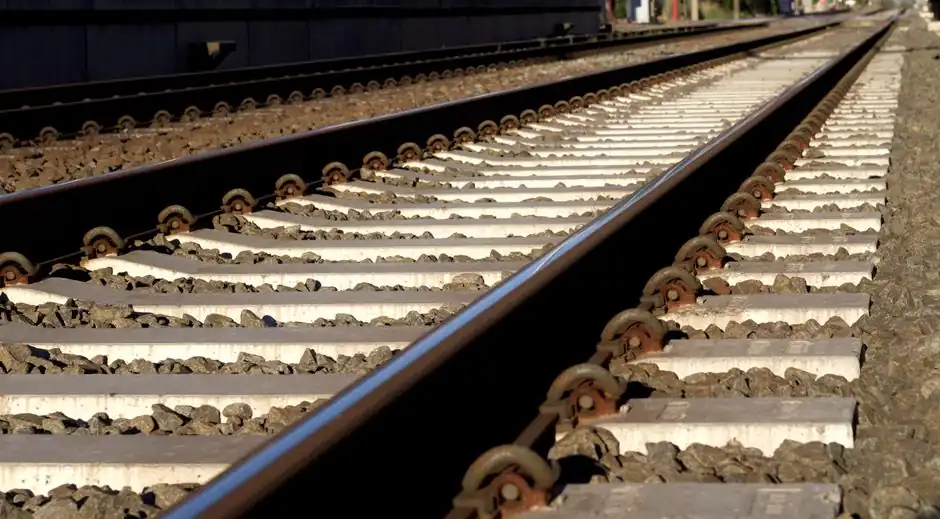Line Frequency Furnace Selection for Rail Component Melting