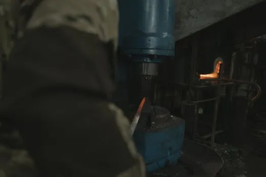 Line Frequency Induction Furnace selection for agriculture machinery - Refractory lining and crucible selection