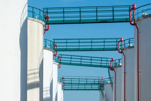 LNG industry 4.0 adoption - Standards, Limitations, and Failure Modes