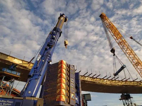 LNG production line design - Storage, BOG handling, and materials under cryogenic duty