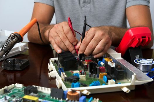 Loop Impedance Tester selection criteria - Voltage range, accuracy and safety category
