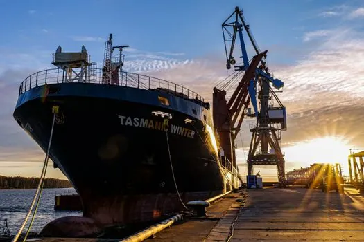 Ball Bearing selection for marine - Supplier landscape and lead-time signals