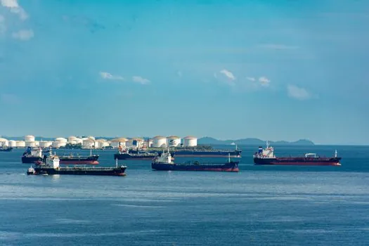 Industrial Gear selection for marine - Materials, Lubrication, and Oil-Cooler Sizing for Saltwater Service