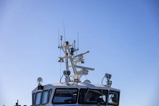 Linear Guide selection for marine - Sourcing Signals and Trackable Next Nodes
