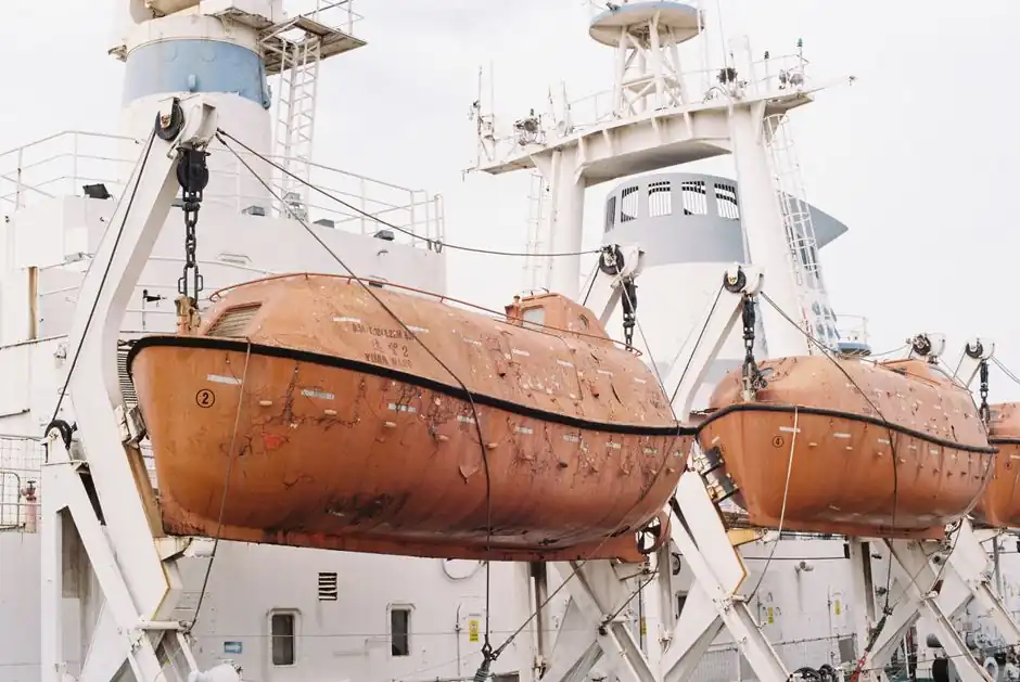Marine Polyurethane Selection: Polyether Chemistry, Pressure-Temperature Coupling, and