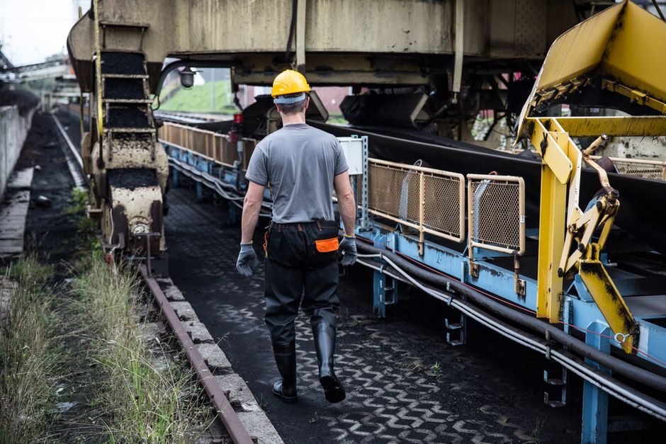 Mesh Belt Conveyor Selection for Automotive Parts Logistics: Spec Map