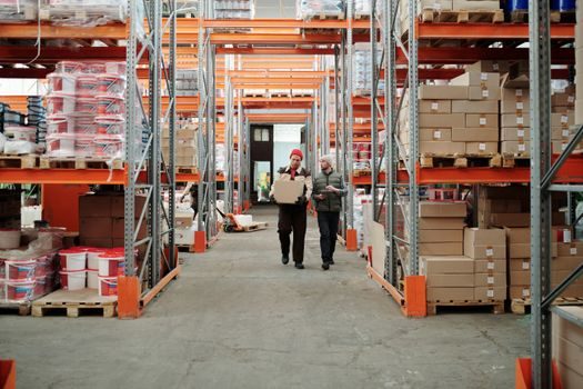 Mesh Belt Conveyor selection for apparel distribution - Selection criteria: width, load, speed, drive and edge