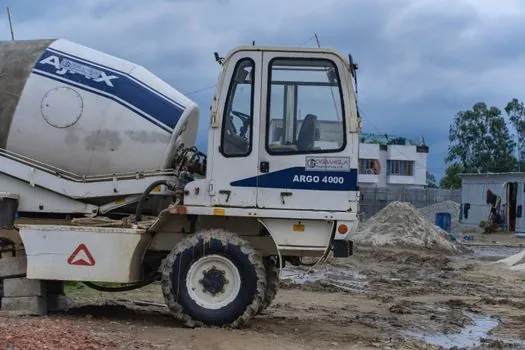 Concrete Mixer Truck selection for mining operations - Who this spec is for, and who it is not for