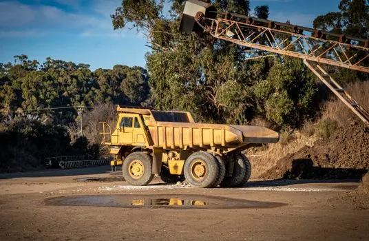 Mining Dump Truck selection for port and terminal operations - Emissions, Compliance and the Hidden Spec Sheet