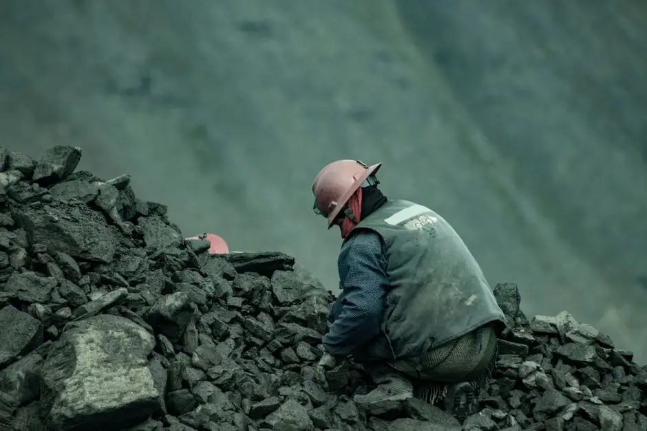 Mining Fall Arrest Harness Selection: Specs, Standards, and Field Fit