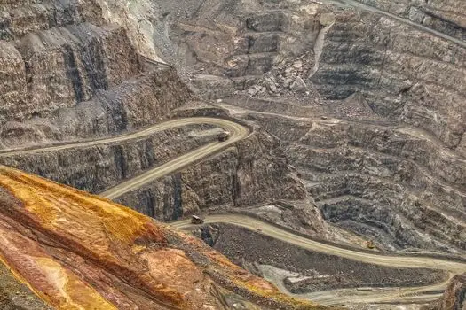 mining equipment production line design - Comparison of Main Comminution Options