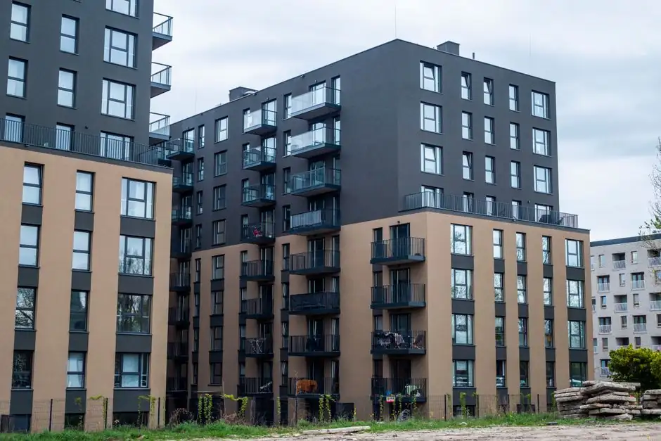 Modified Bitumen Membrane Selection for Residential Roofs: APP vs SBS Spec Path