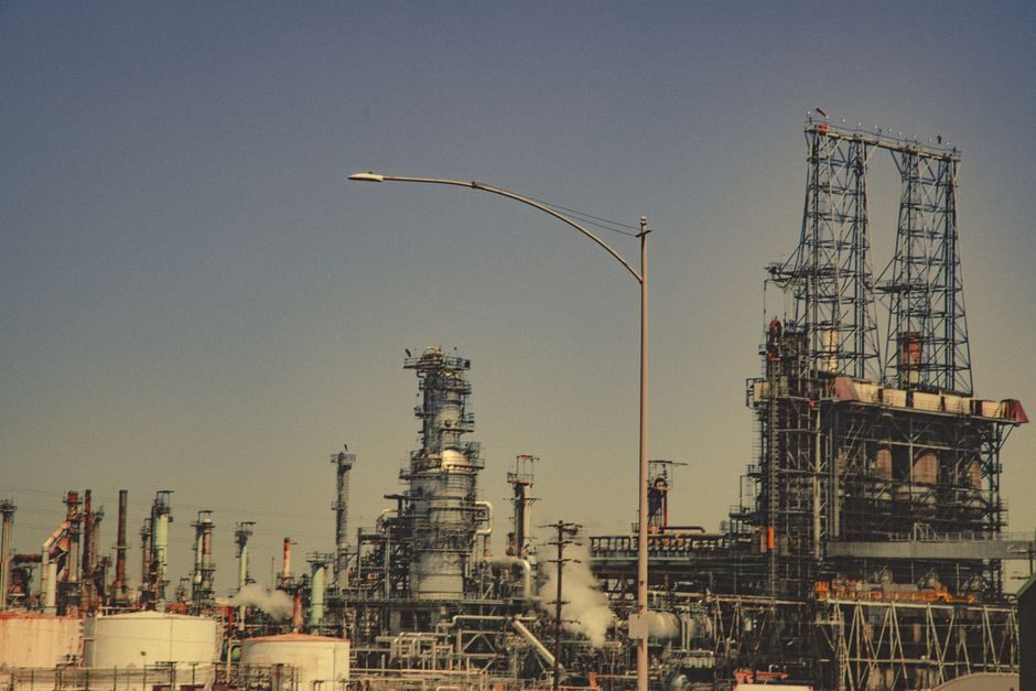 Multi-Gas Detector Selection for Oil and Gas Facilities: Sensor Stack, Zone Rating, Output