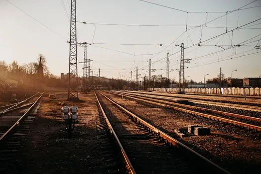 Nitrile Rubber (NBR) selection for rail industry - Fluid Compatibility: Where NBR Loses to FKM or EPDM