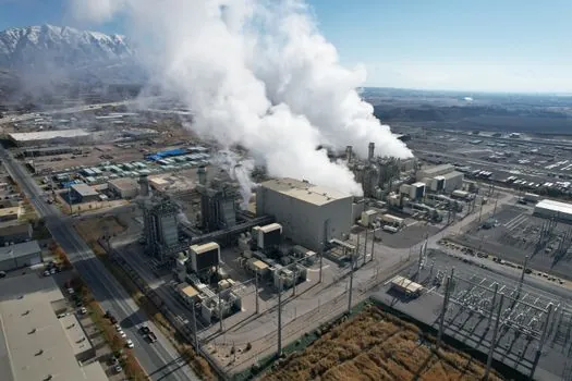 Nylon (PA) selection for energy equipment - Chemical and UV Resistance for Outdoor Energy Use