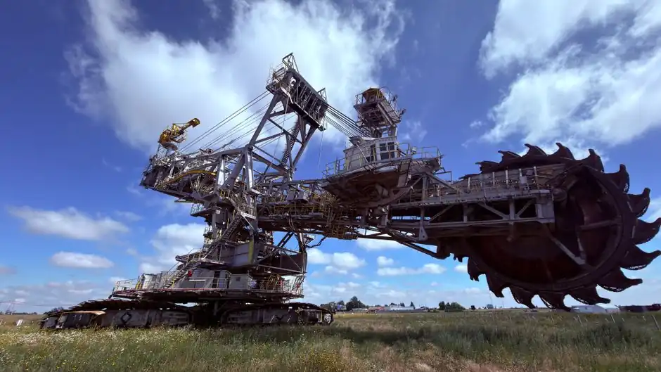 OEM vs ODM for mining equipment: which model fits a 2026 procurement plan