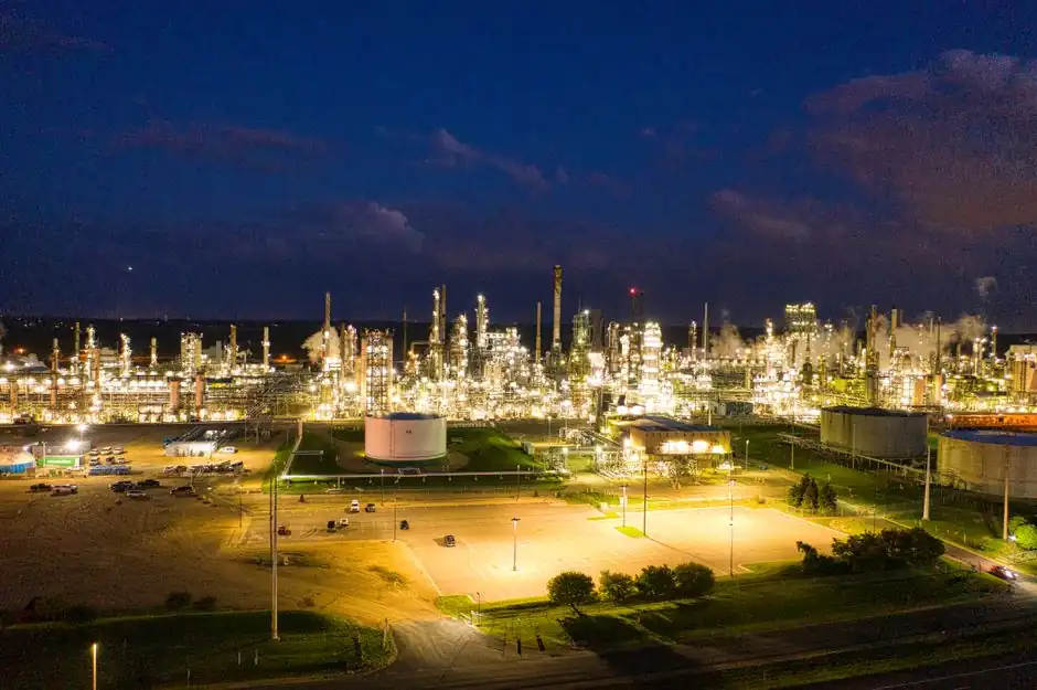 OEM vs ODM in Petrochemical Manufacturing: Decision Map for Buyers