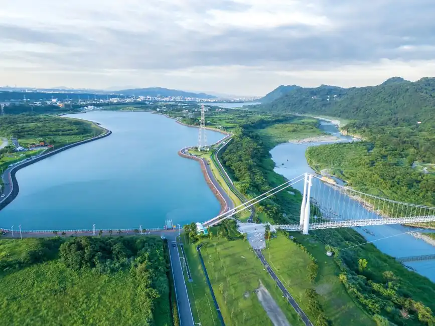 Online water quality analyzer 2026: cost drivers, price tiers, and TCO breakdown