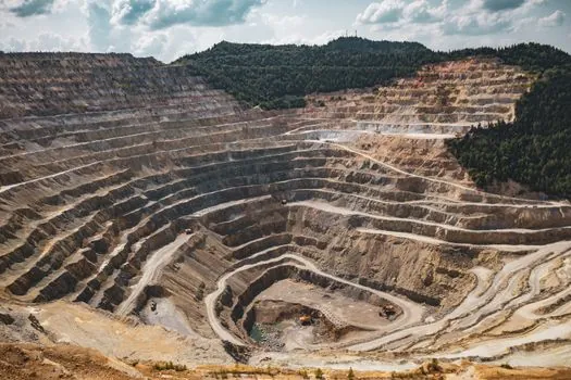 mining equipment production capacity planning - Equipment classes lined up against the planning criteria