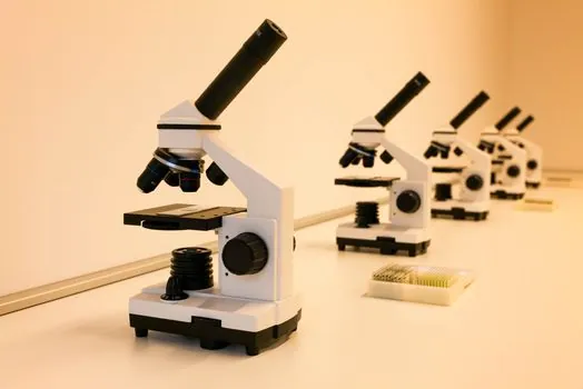 Optical Comparator vs Caliper & Micrometer - Use Cases Mapped to Instrument
