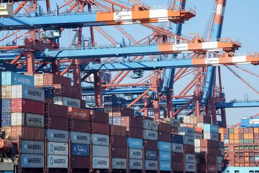Order Picker Selection for Port Logistics: 2026 Spec Map